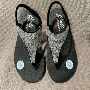 Skechers Yoga Foam Black and Silver Sandals,NWT, Size 10